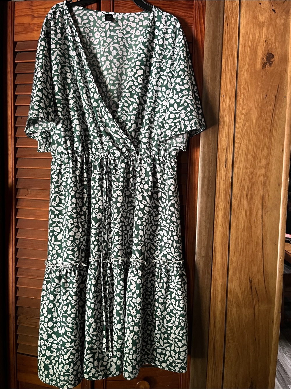 SHEIN Green and White Floral Wrap Midi Dress